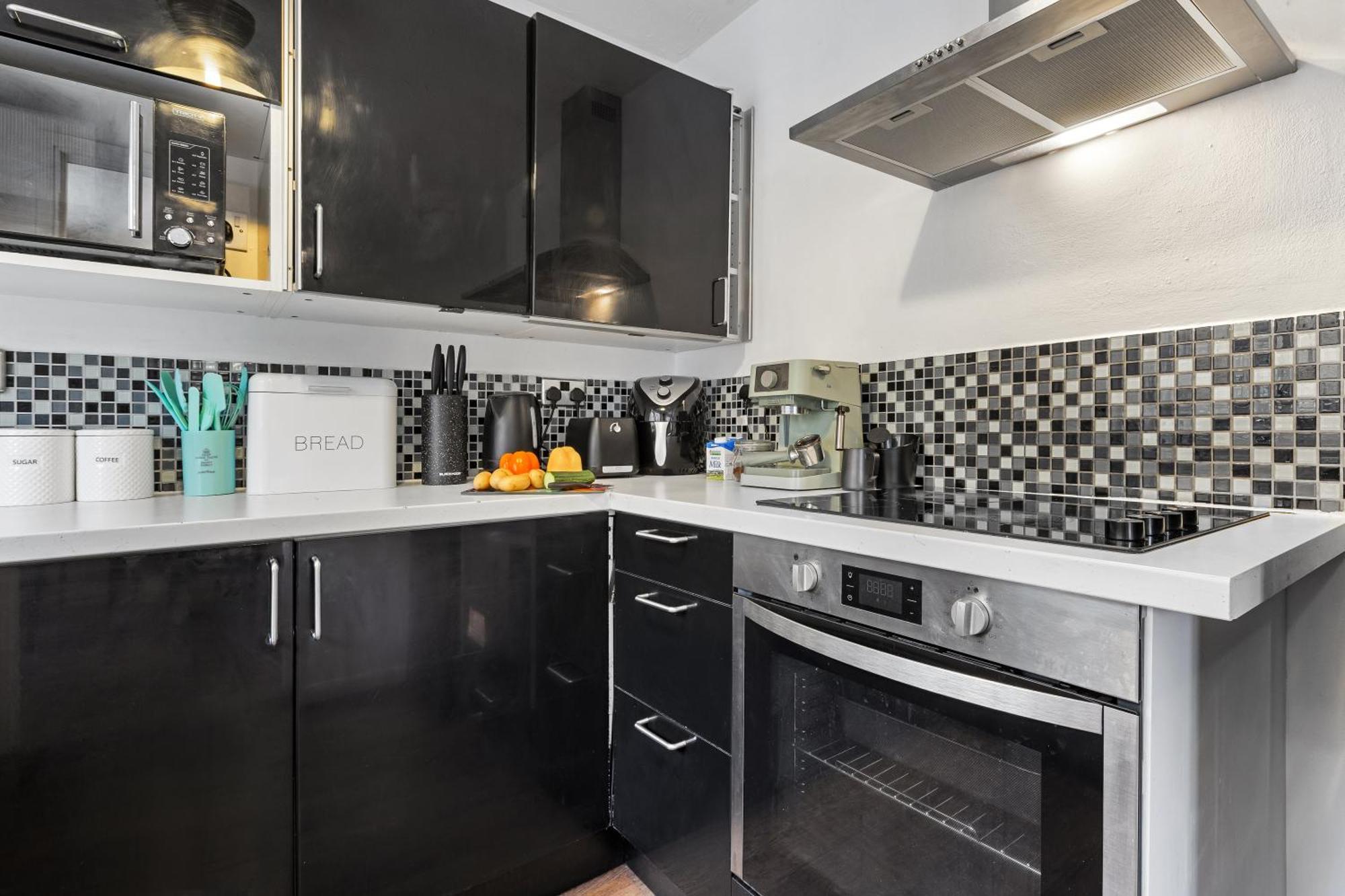 Quirky Canary 2Bed, Free Parking, Smart Tv & Games Лондон Екстериор снимка