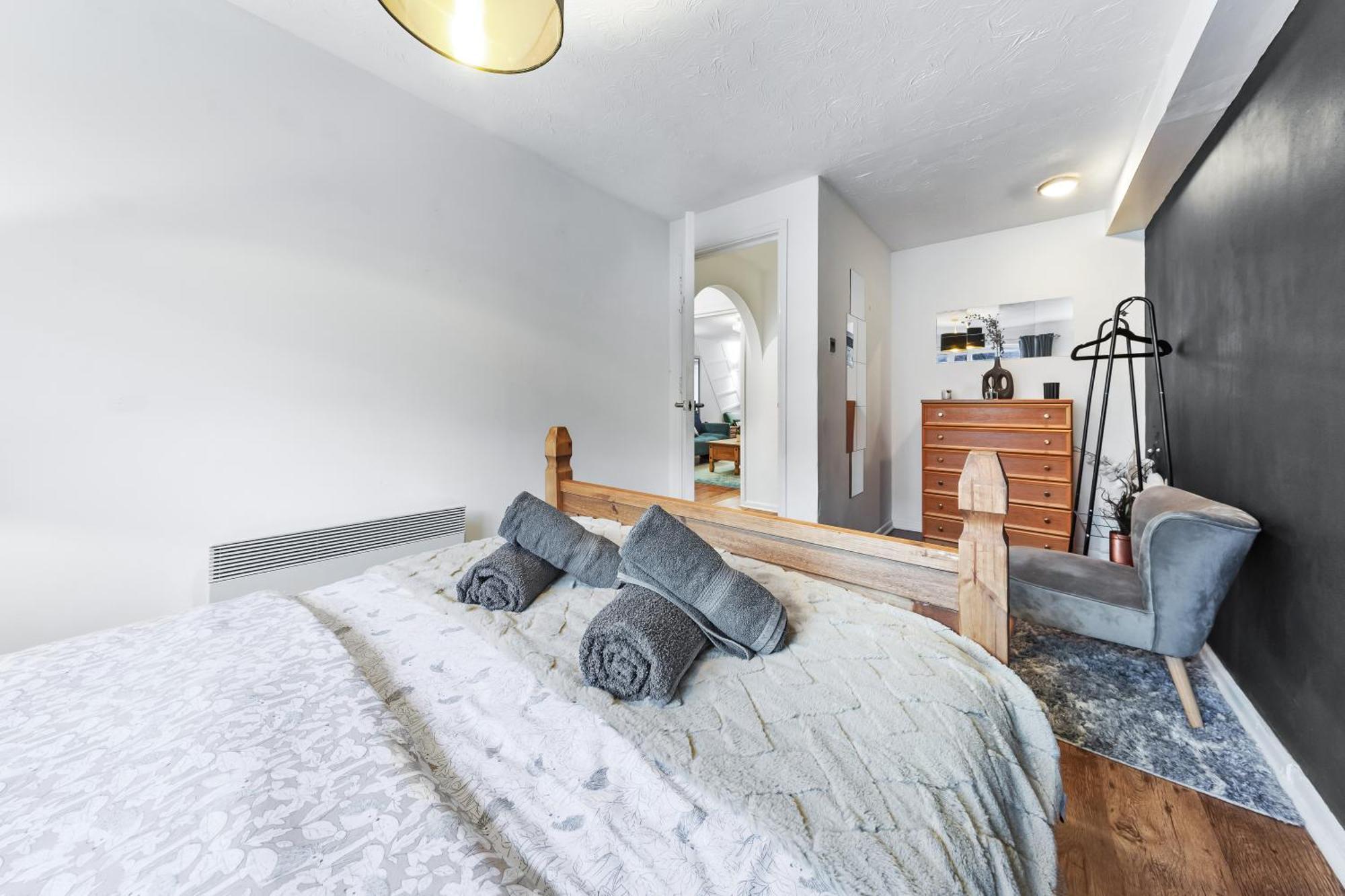 Quirky Canary 2Bed, Free Parking, Smart Tv & Games Лондон Екстериор снимка