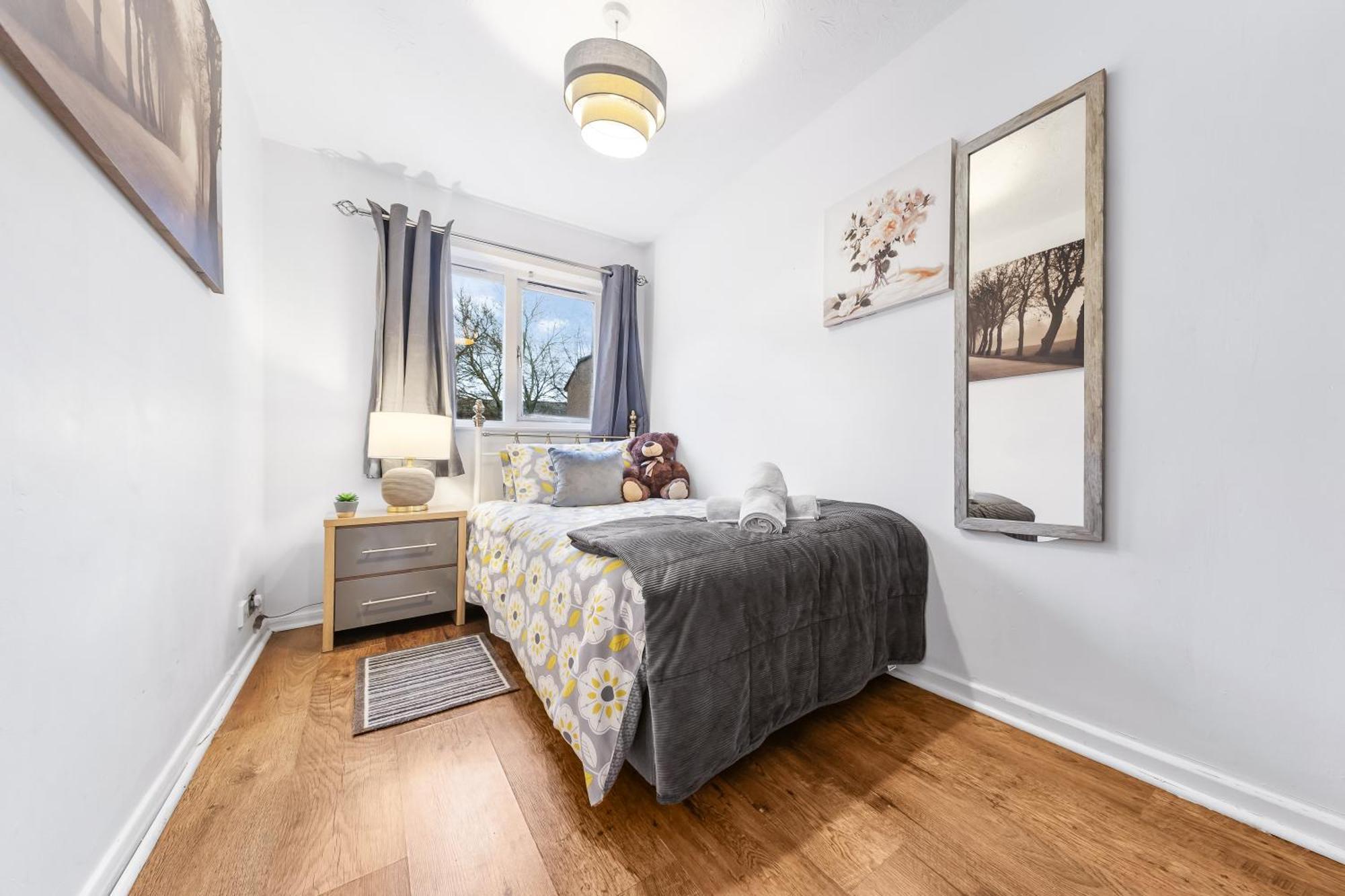 Quirky Canary 2Bed, Free Parking, Smart Tv & Games Лондон Екстериор снимка